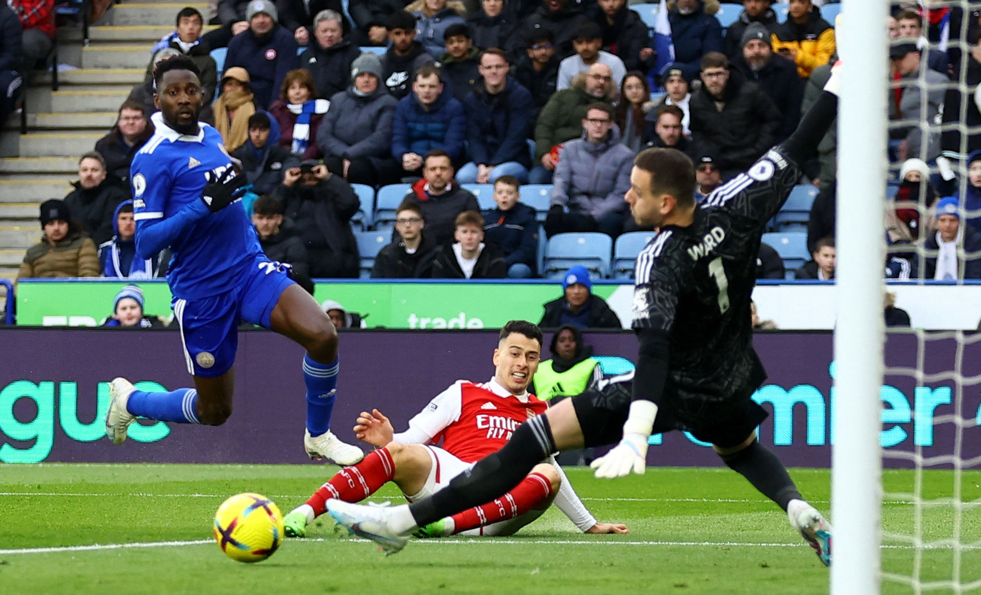 在賽場上表 在賽場上表